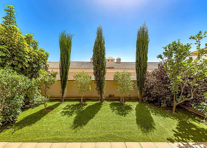 Garden View La Arena Apartment